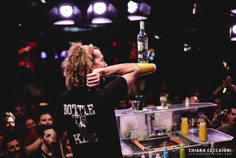 Flair bartenders or mixologists? Who's the better bartender? | WFA